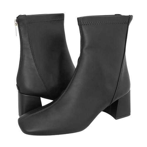 Corina Teschen low boots